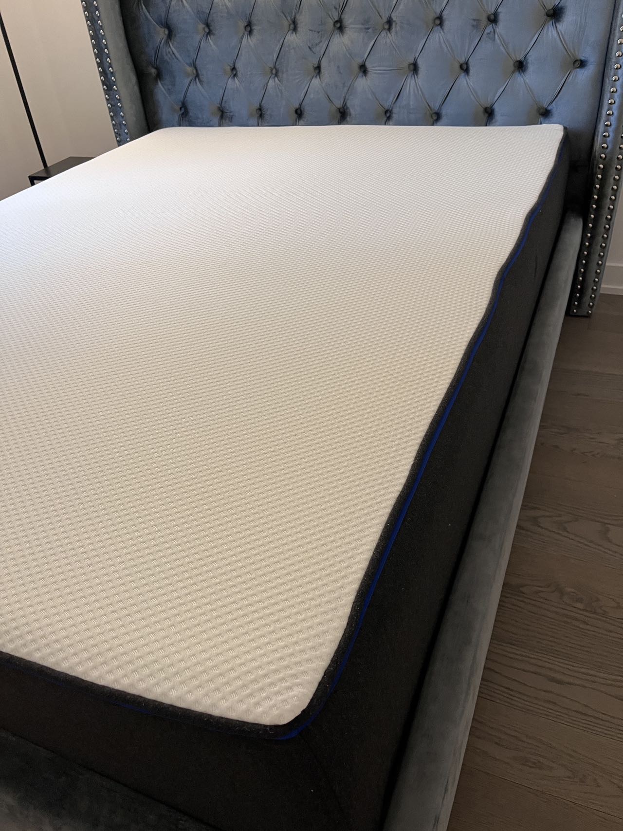 Queen Size Bed Frame with Headboard - photo 2