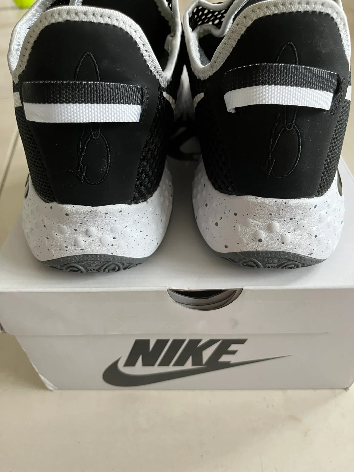 Nike Air Max 270 REACT. Brand new image indicator(5)