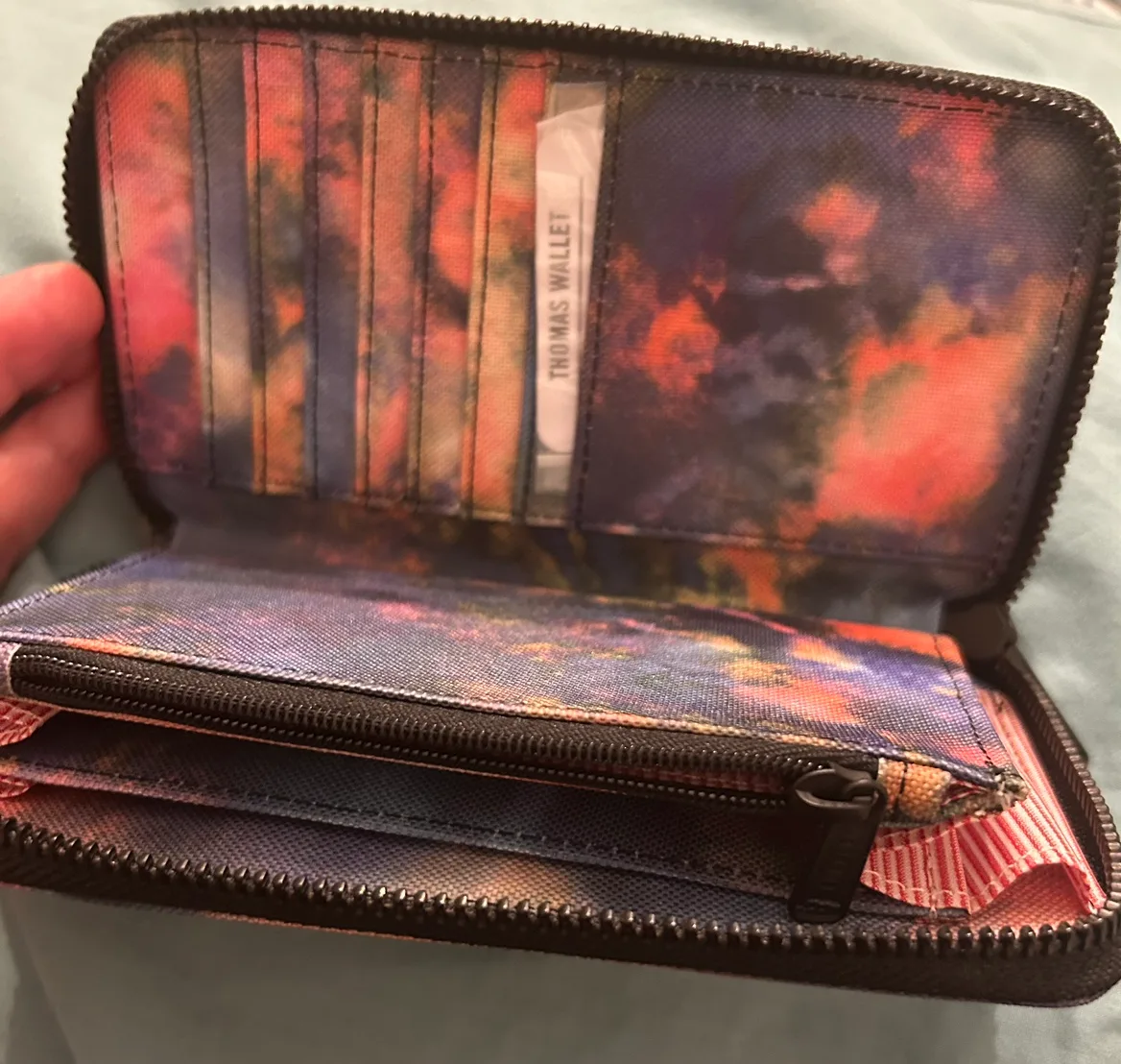 Herschel Supply Co. Wallet image indicator(4)