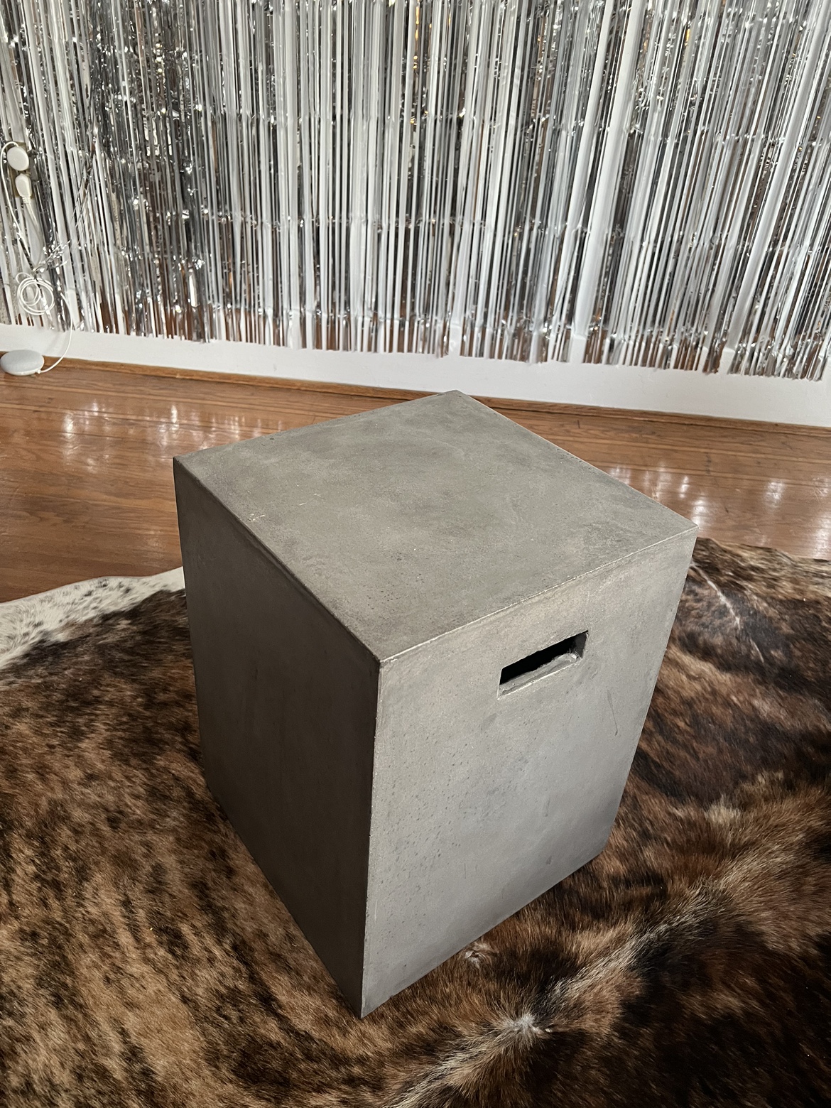 Concrete Side Table - photo 4