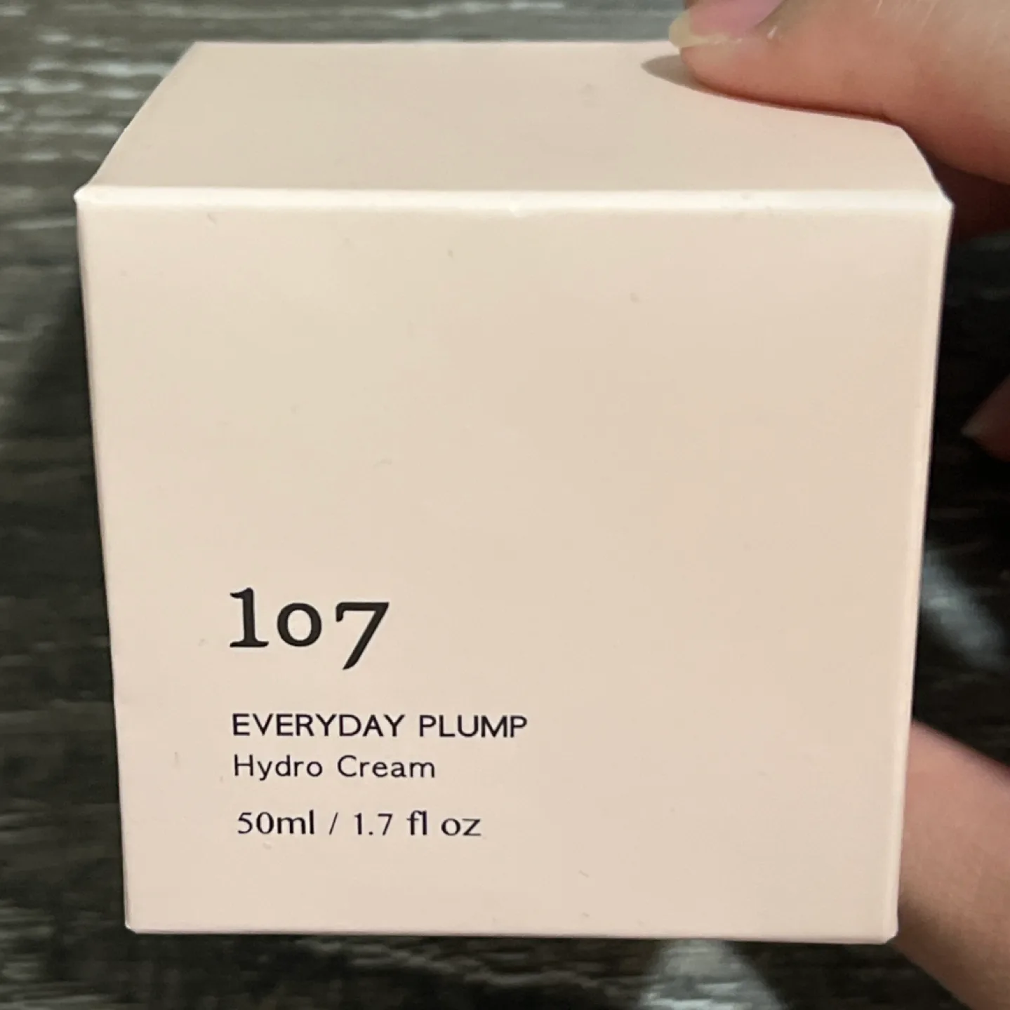 107 Everyday Plump Hydro Cream Face Moisturizer image indicator(2)