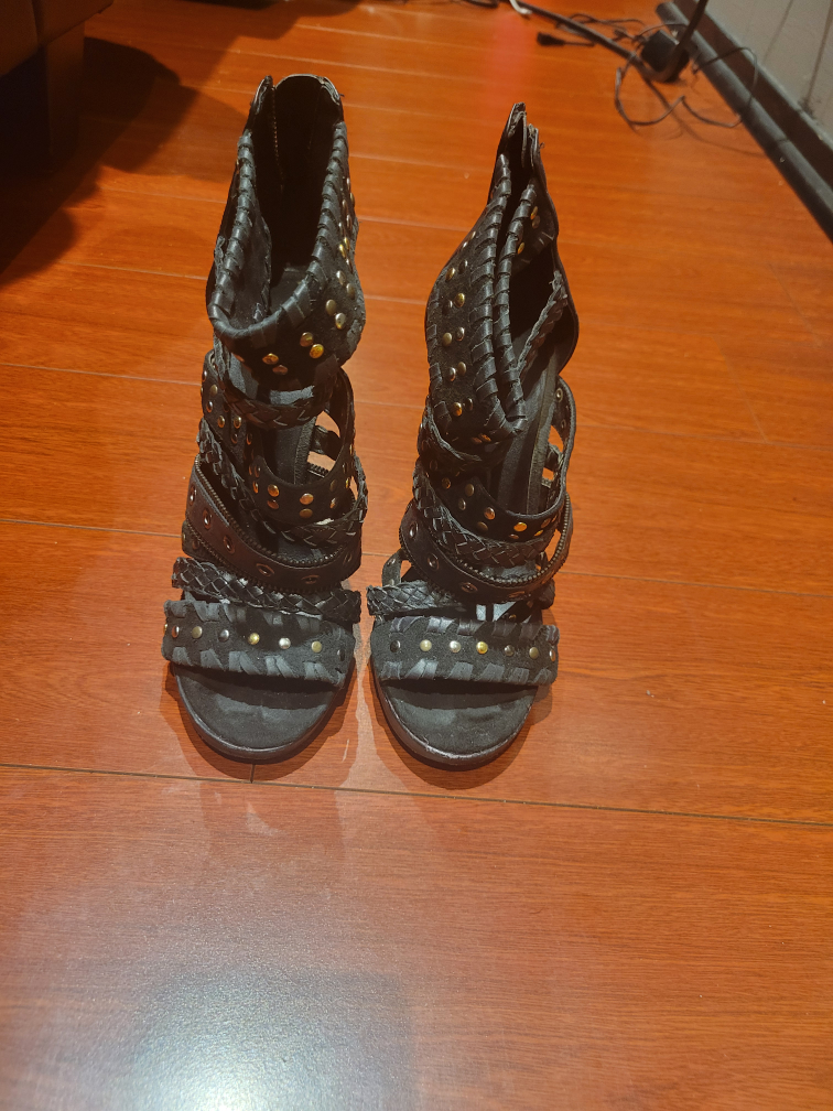 Black Studded Heels - photo 3