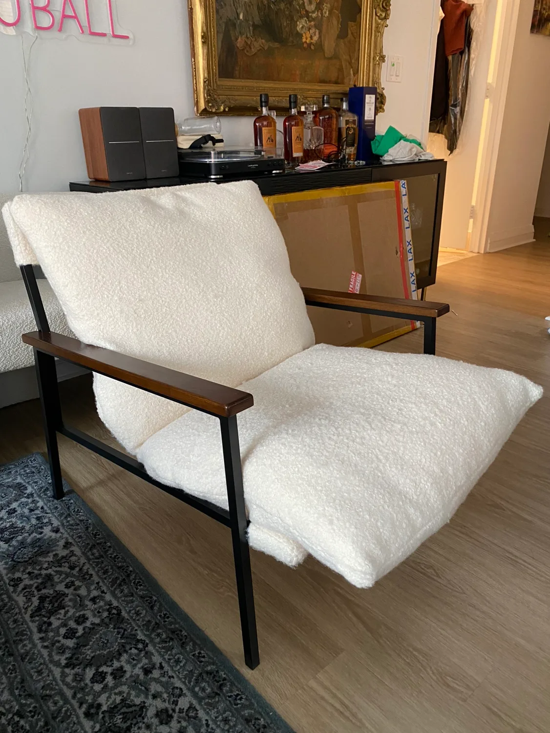 Cozey mcm chair thumbnail