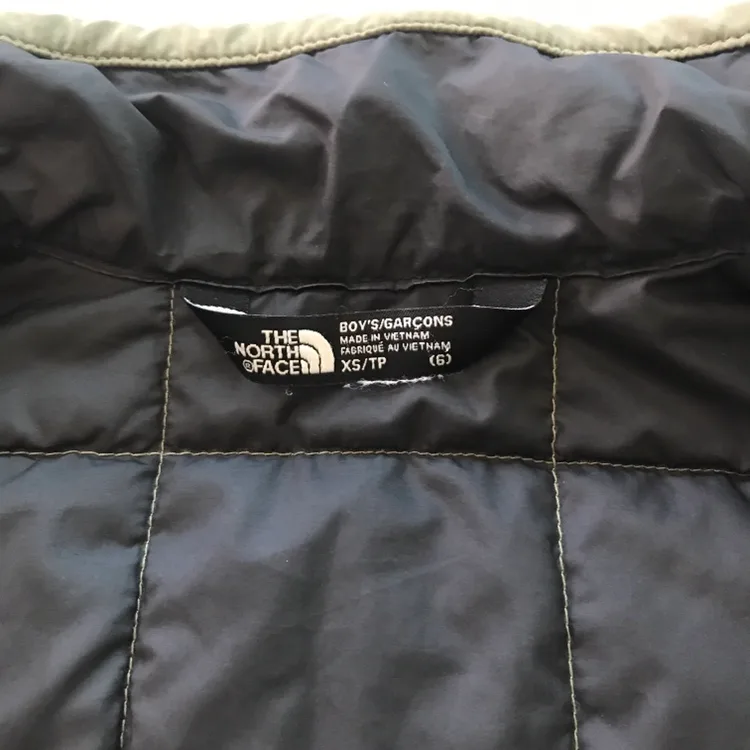 The North Face Jacket - Size XS Youth (Size 6) image indicator(7)