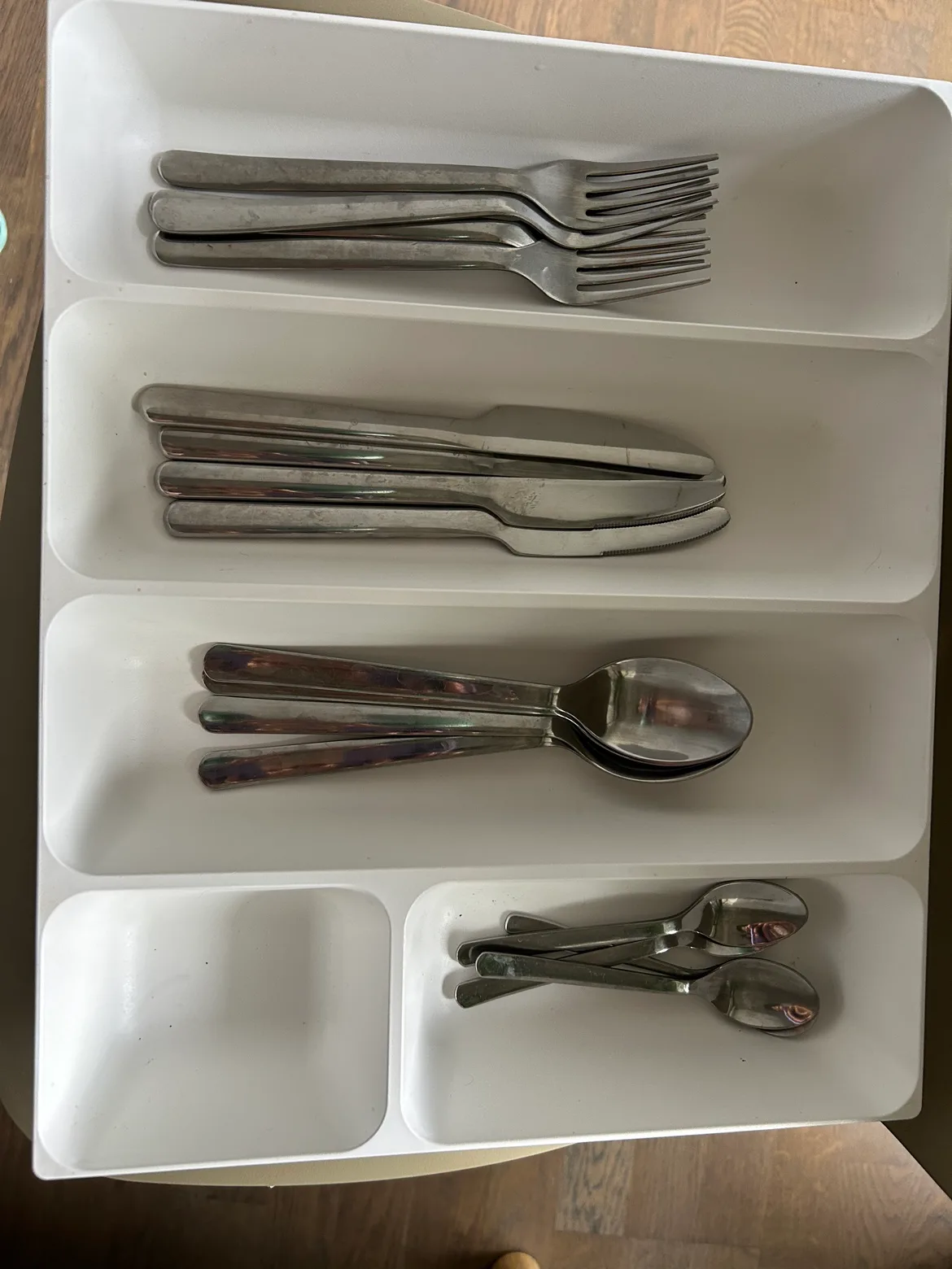 Kitchen Utensils and Cutlery image indicator(2)