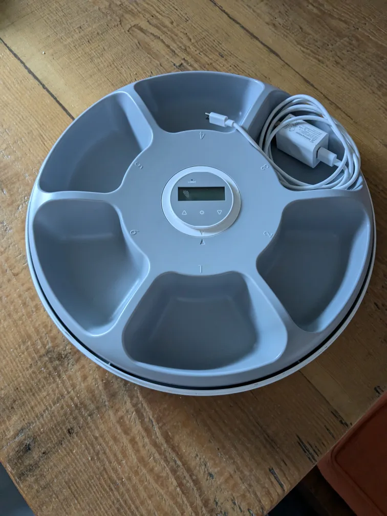 Automatic Pet Feeder image indicator(2)