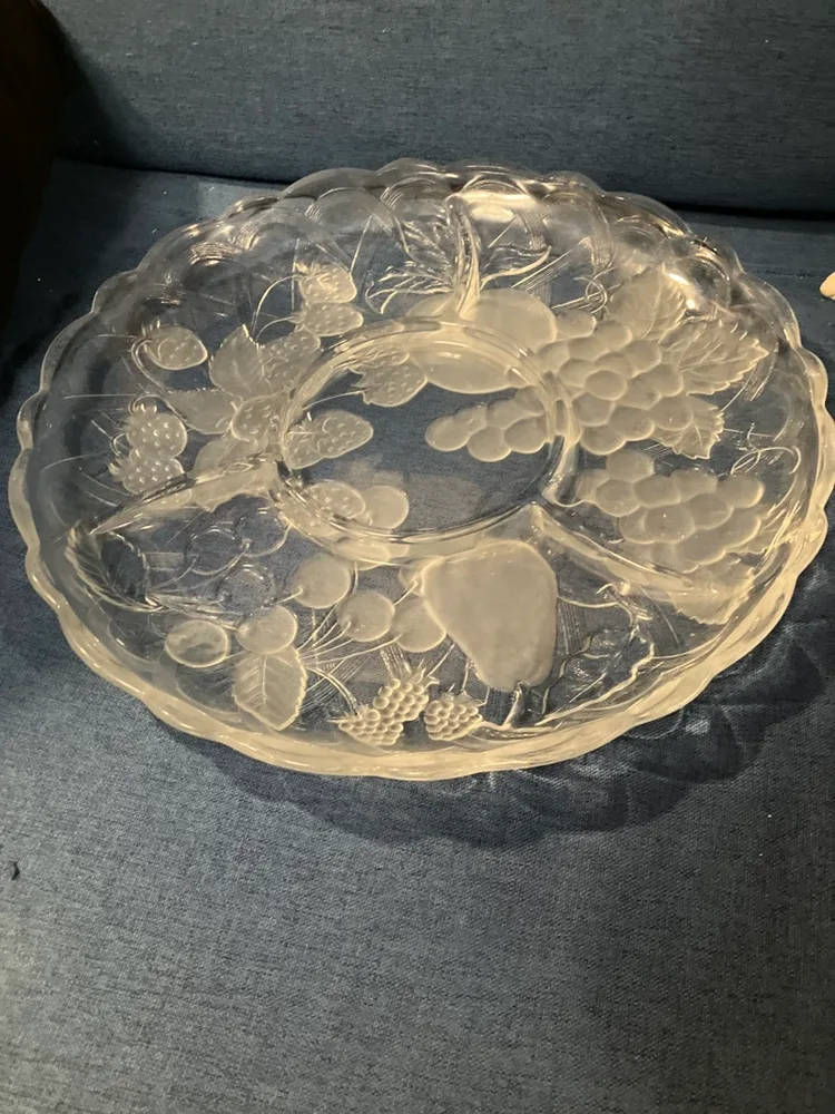 # Freecycle Fruit Serving Platter image indicator(2)