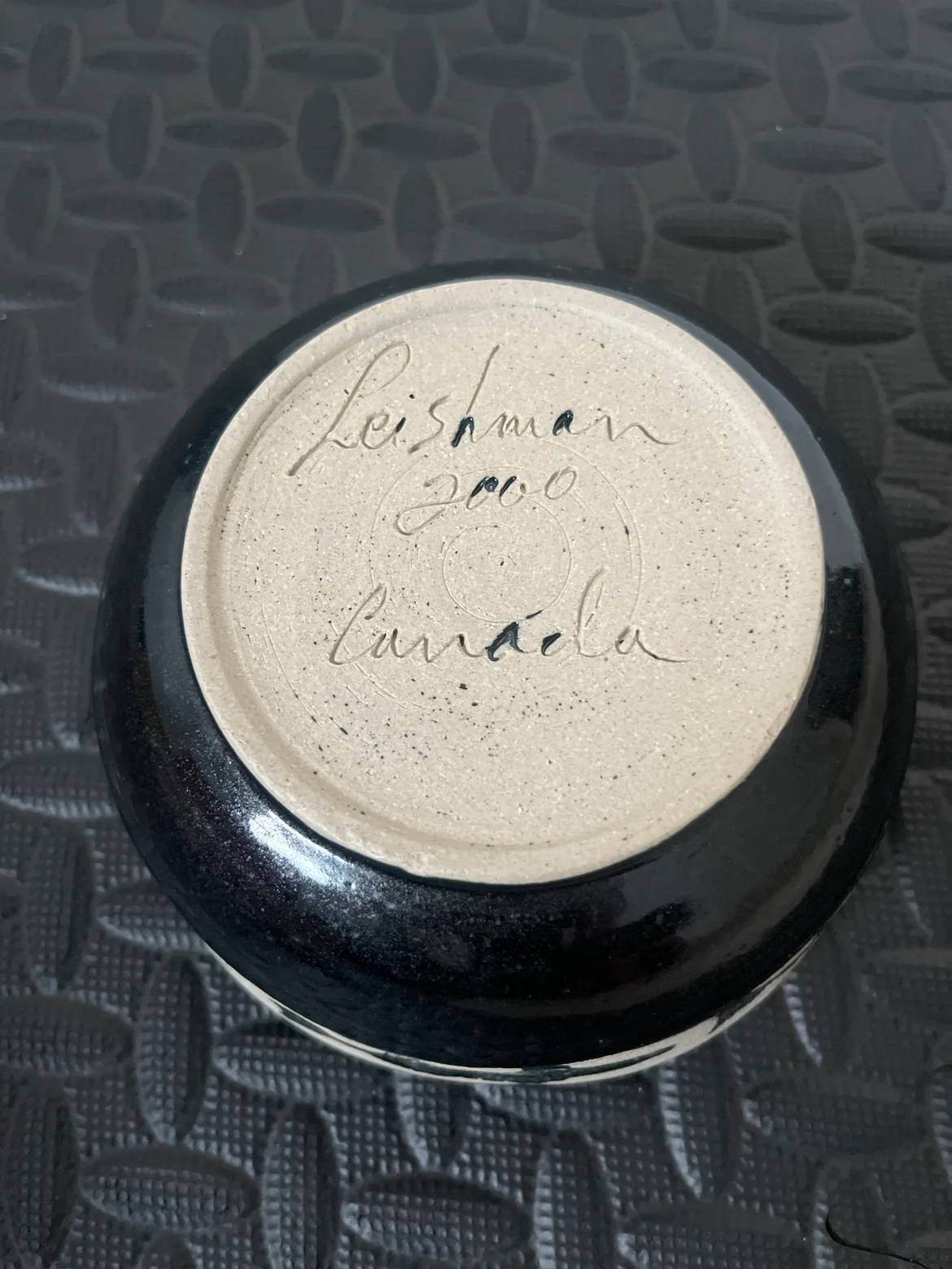 Black Pottery Bowl with Fish Design image indicator(3)