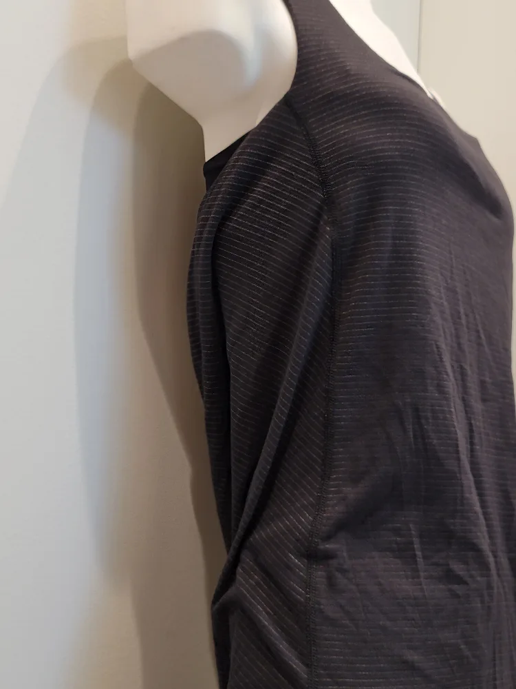 Lululemon Cross back 'Wild' tank image indicator(5)