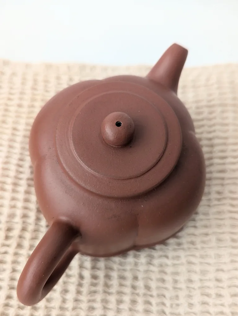 Vintage Chinese clay teapot image indicator(3)