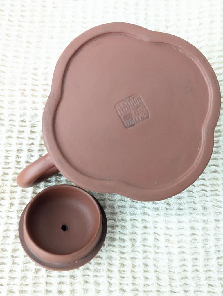 Vintage Chinese clay teapot image indicator(4)