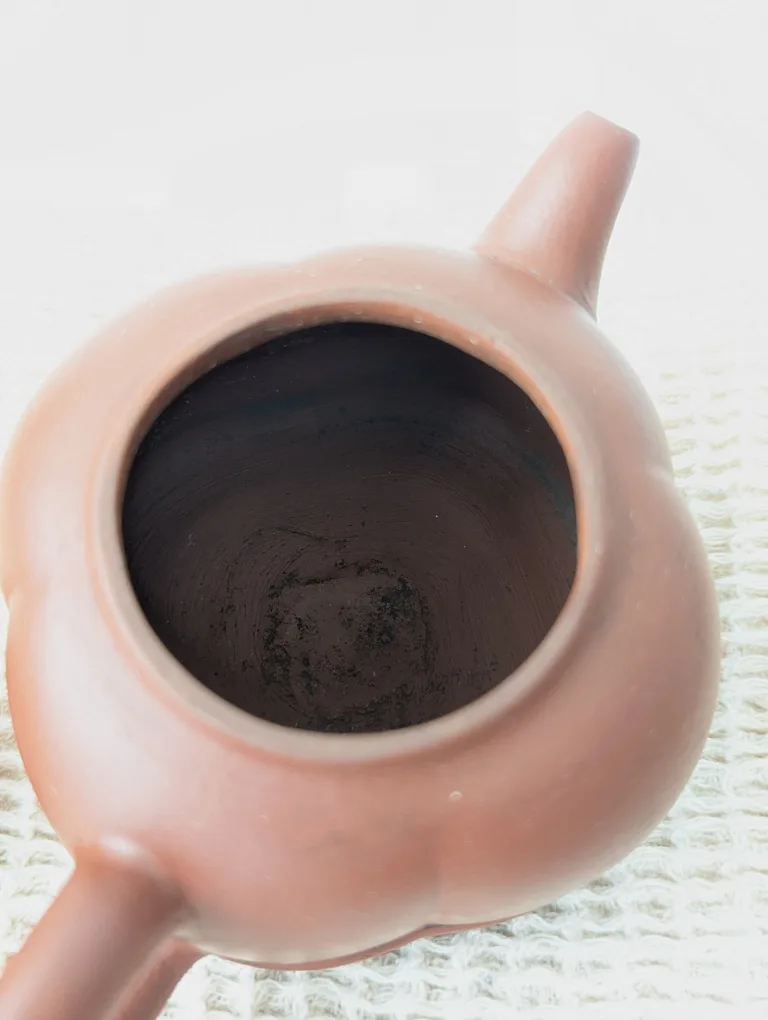 Vintage Chinese clay teapot image indicator(5)