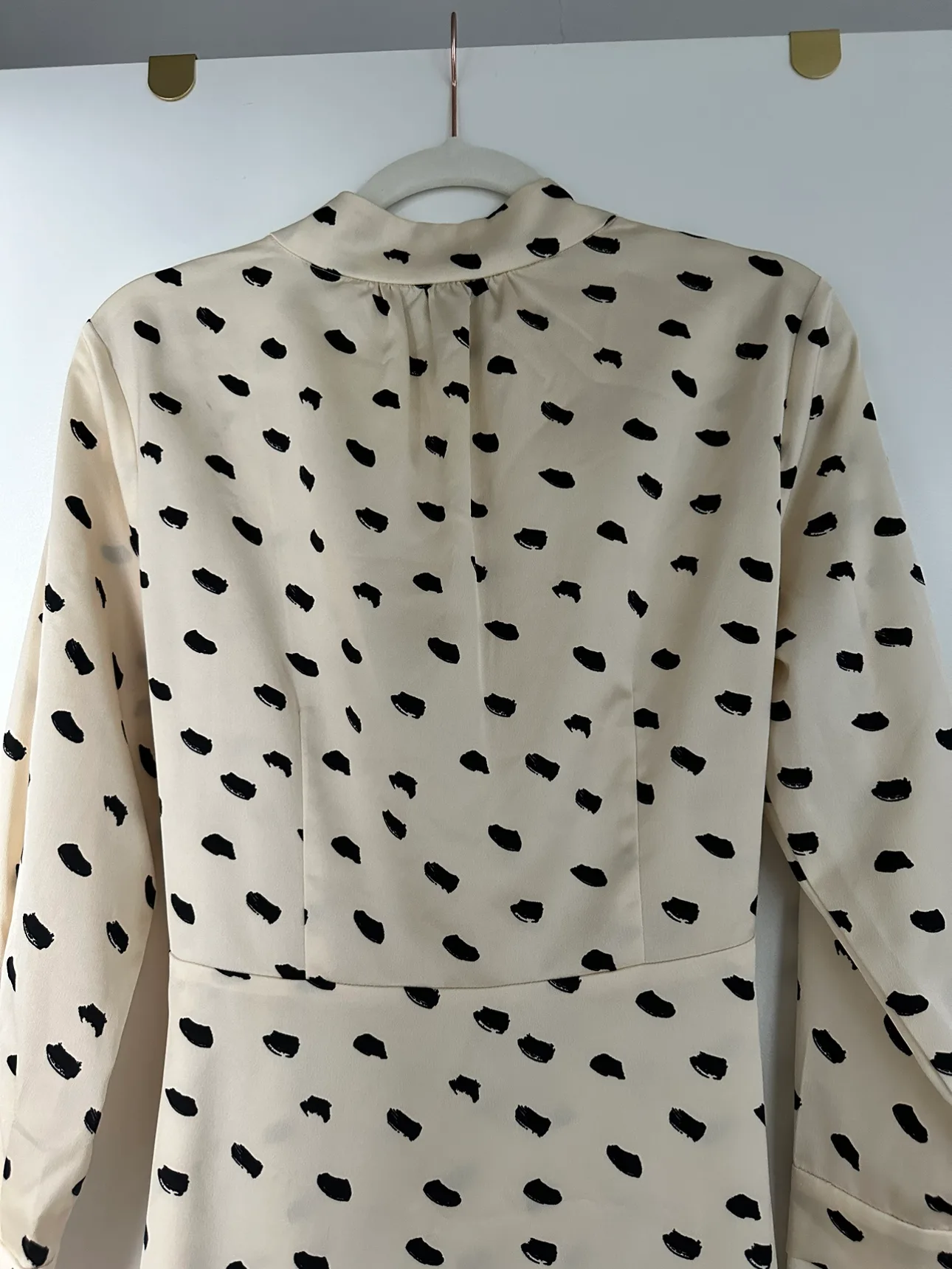 White and Black Polka Dot Dress image indicator(4)