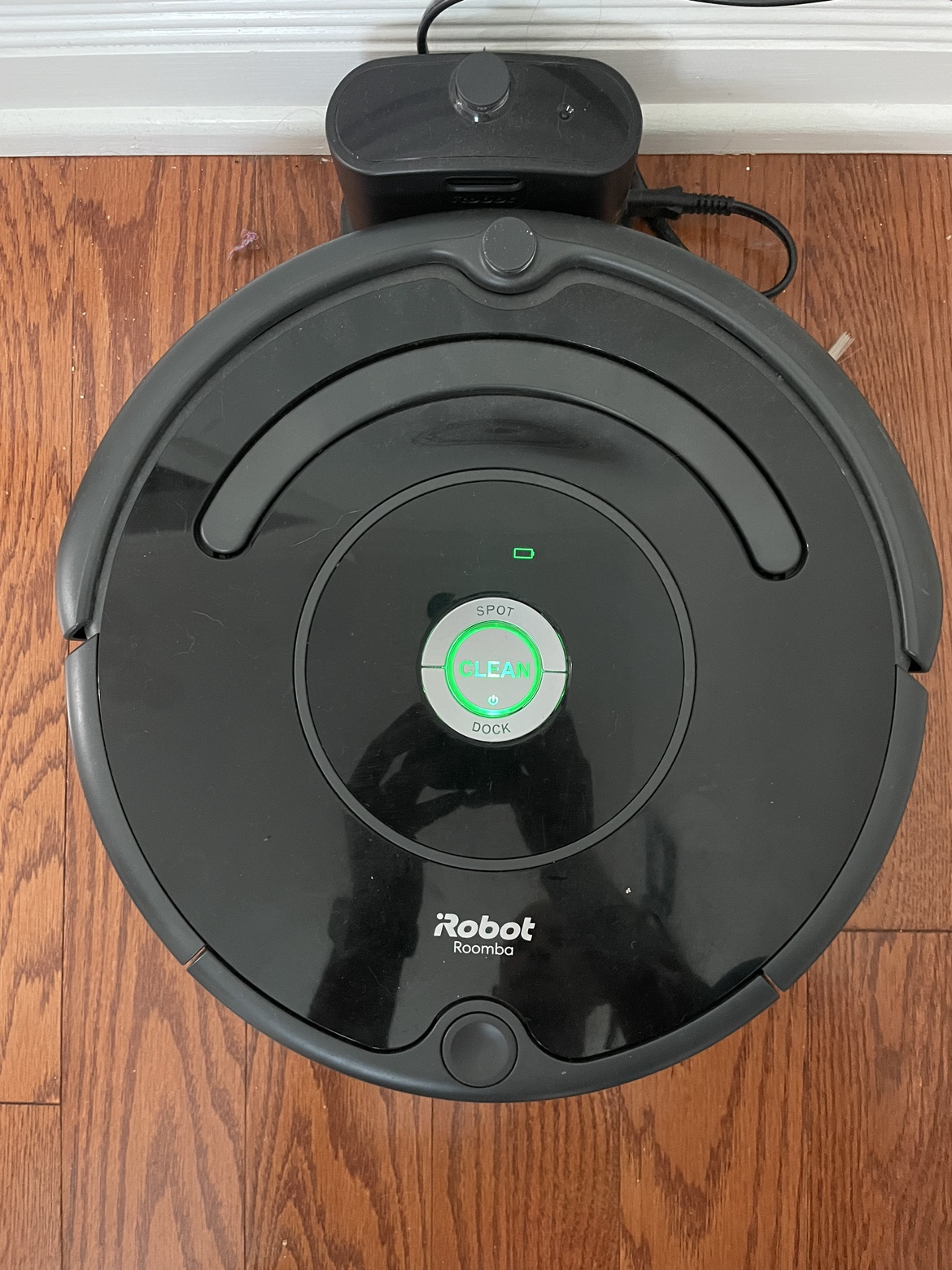 iRobot Roomba Vacuum 671 - photo 2