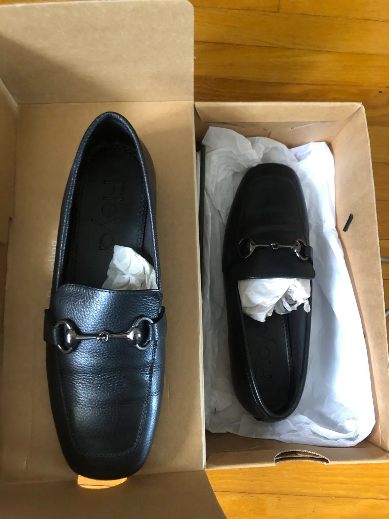 Floya Women's Black Loafers image indicator(3)