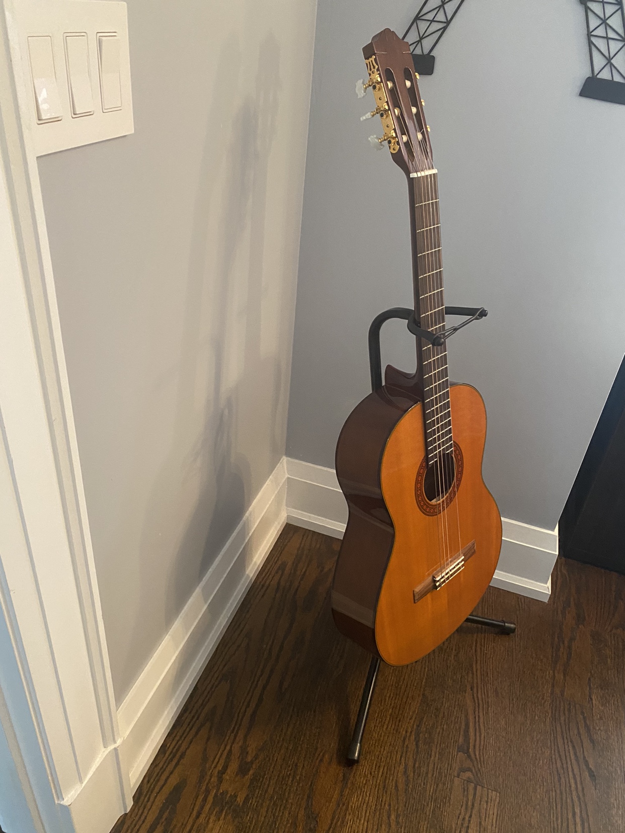 Guitar with stand - photo 2