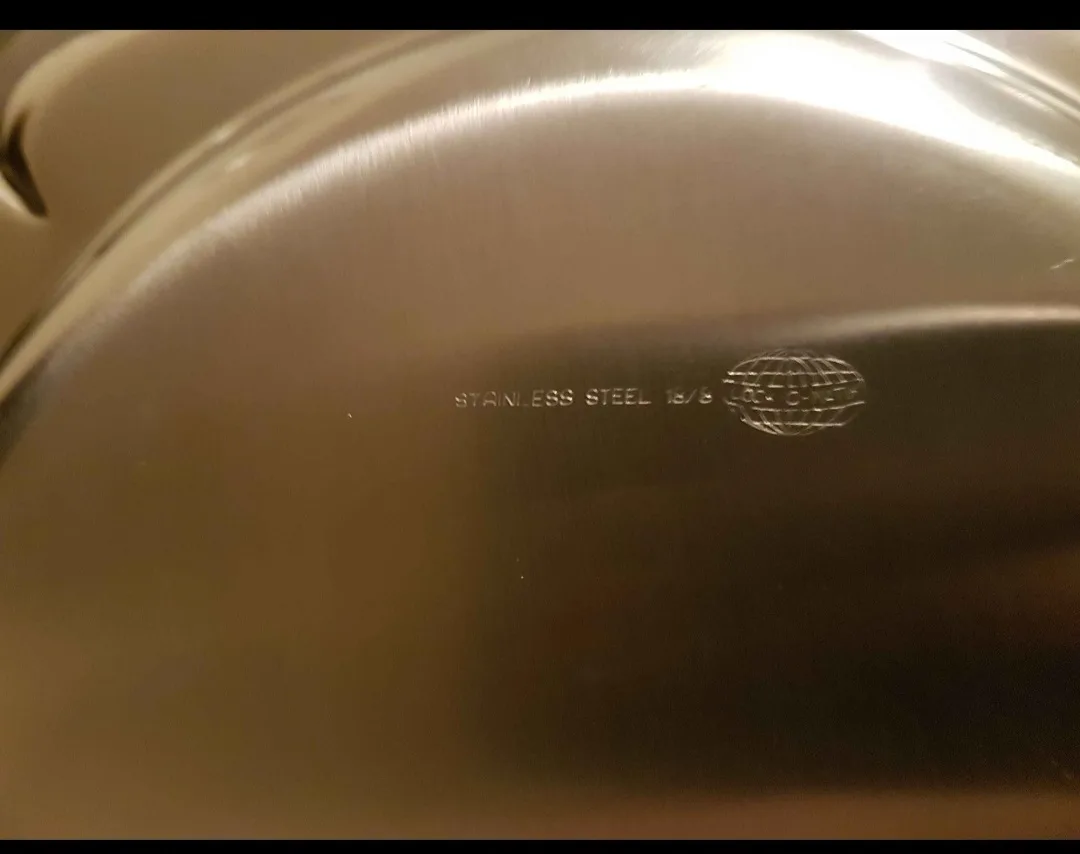 2 Stainless Silver Serving Trays image indicator(3)