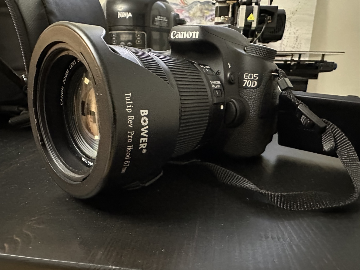 Canon EOS 70D DSLR Camera with 18-135mm Lens