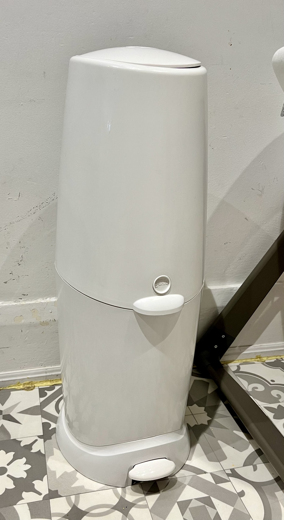 Genie Diaper bin