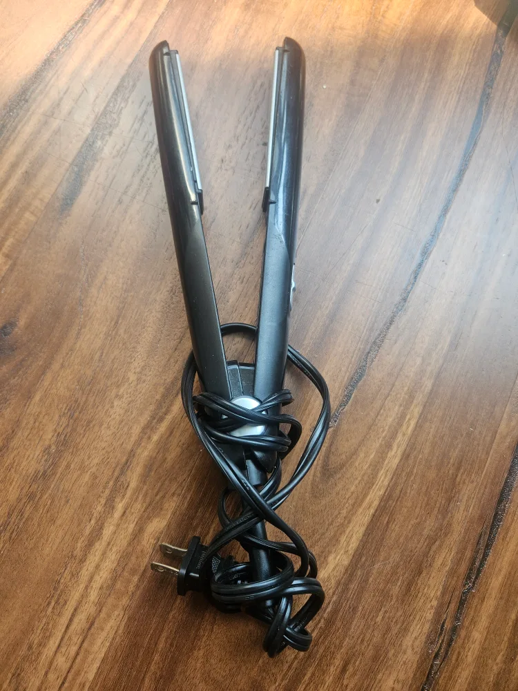 Hair Straightener Must go thumbnail