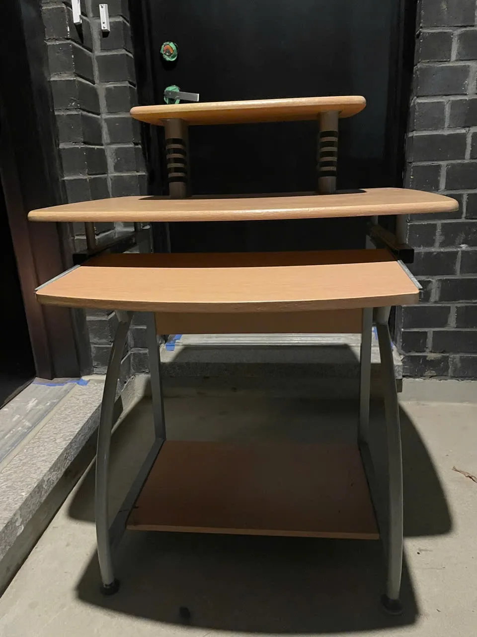 Computer Desk with extra storage image indicator(2)