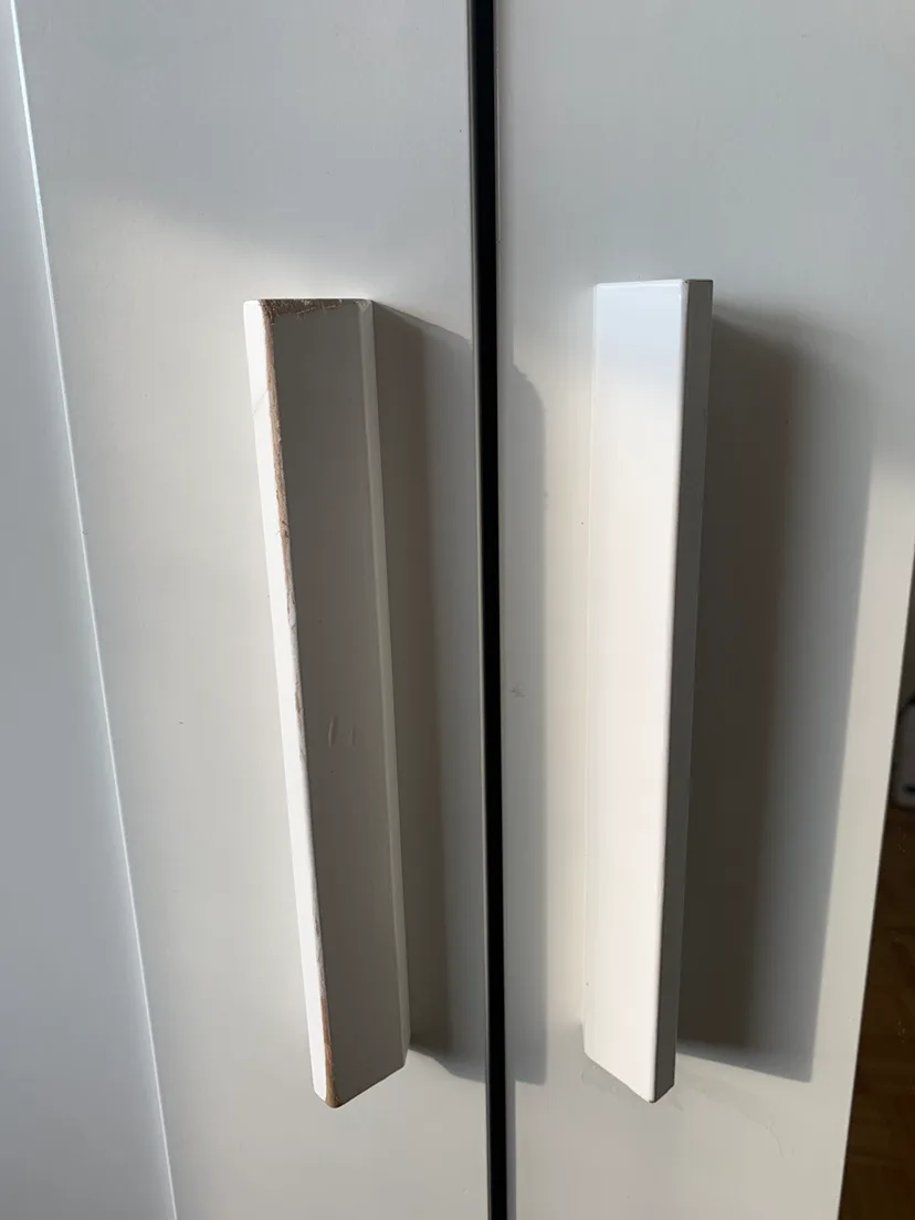 IKEA Wardrobe with Mirror image indicator(3)