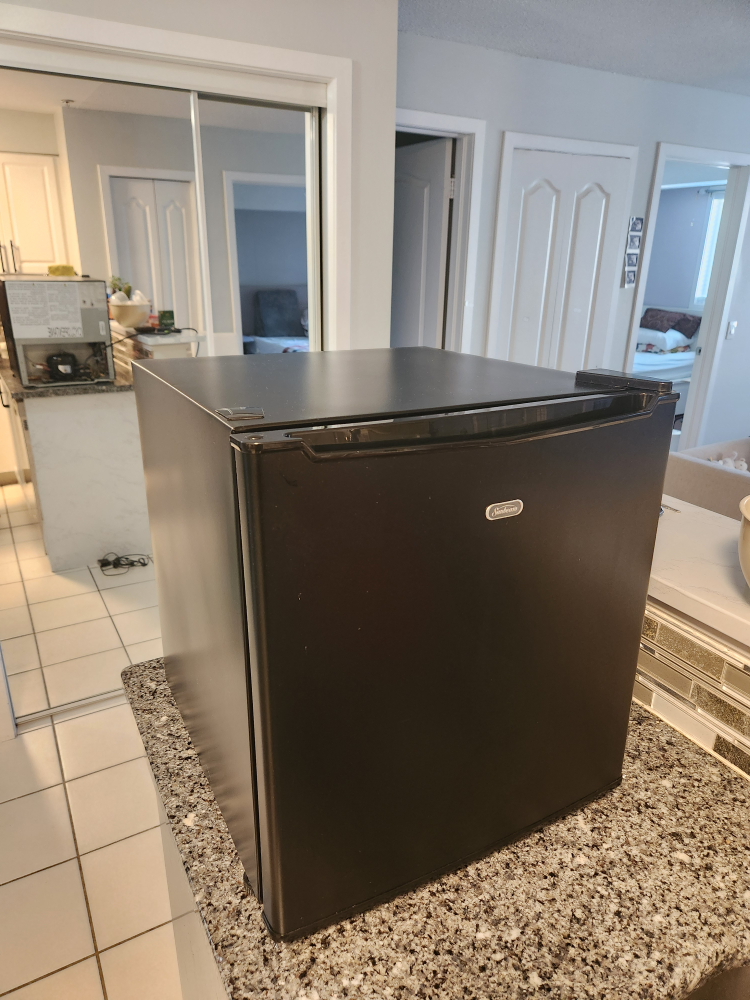 Sunbeam Mini Fridge