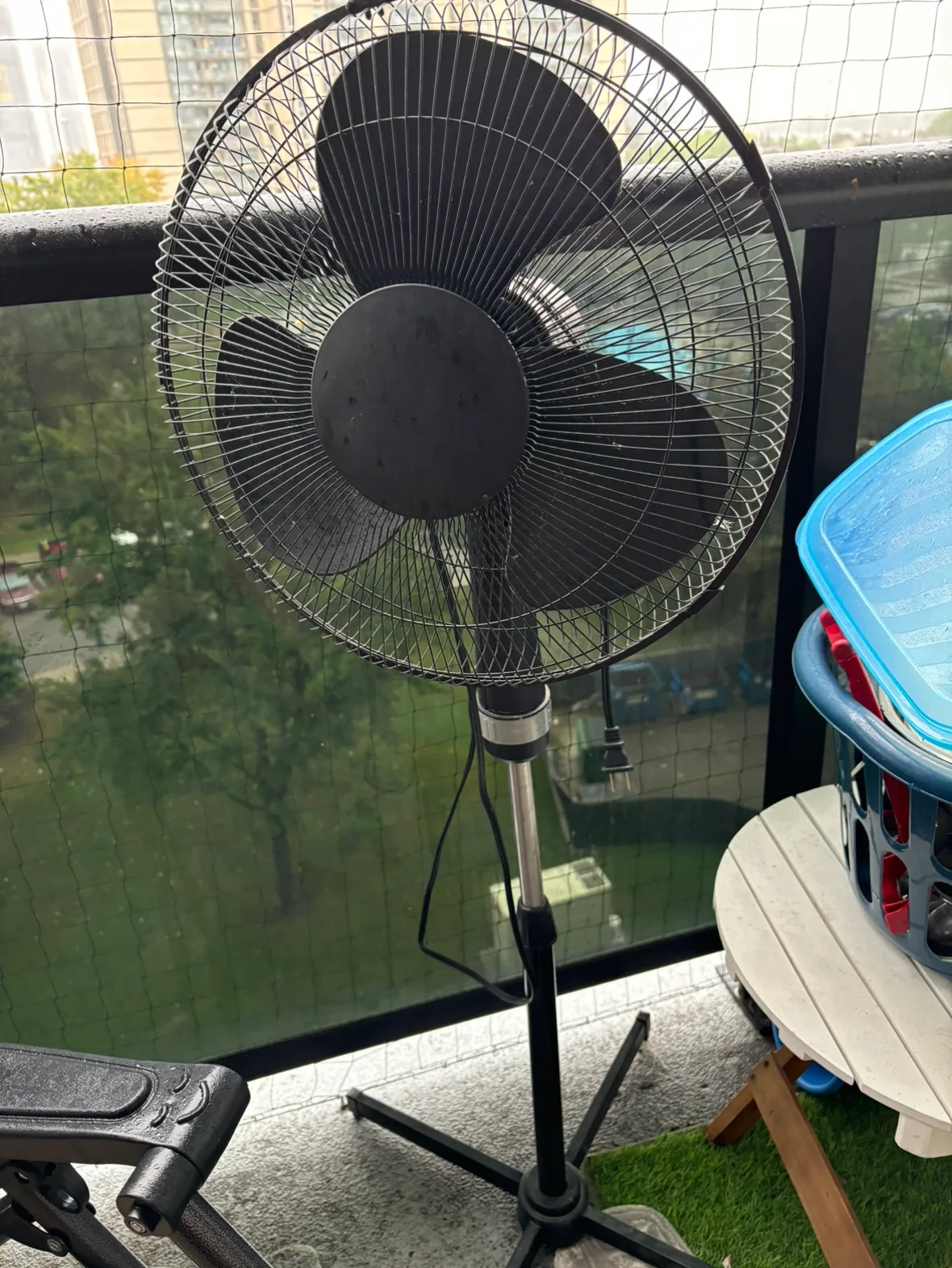 Stand Up Fan #freecycle thumbnail