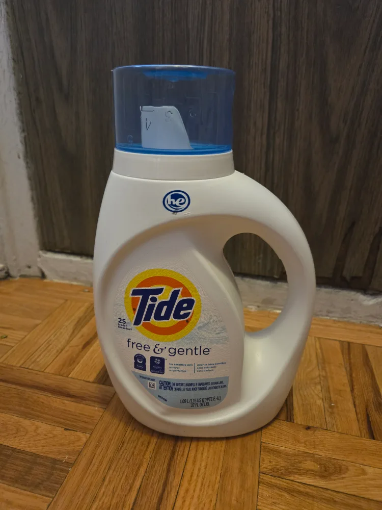 Tide Free & Gentle Laundry Detergent thumbnail