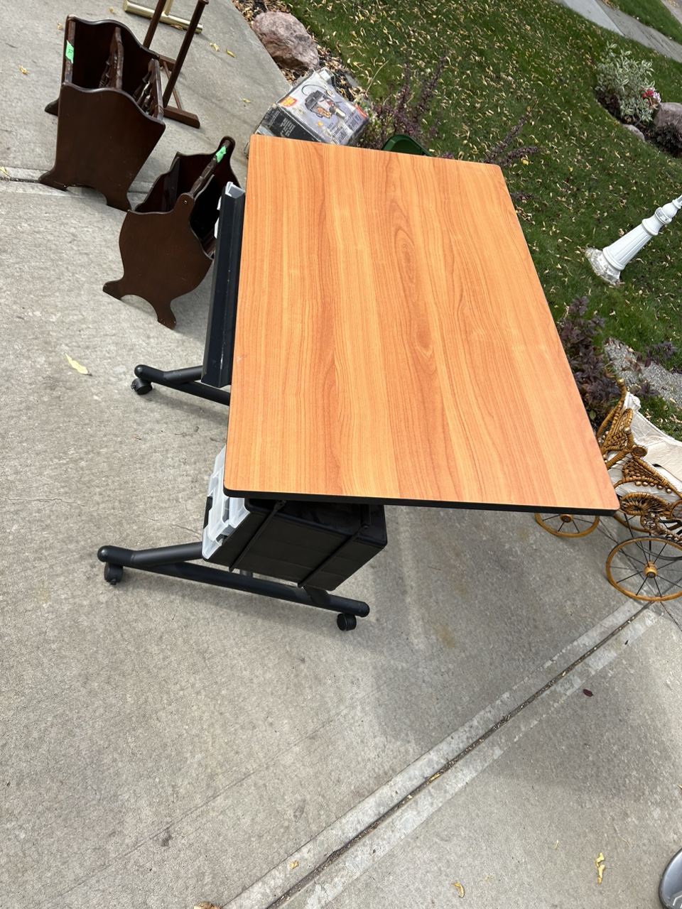 Adjustable drafting/art table.