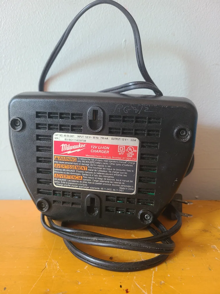 Milwaukee 48-59-2401 Power Tool 12V M12 Lithium-Ion Charger image indicator(3)