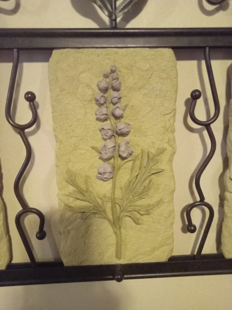 Wrought Iron and Ceramic Wall Decor image indicator(2)