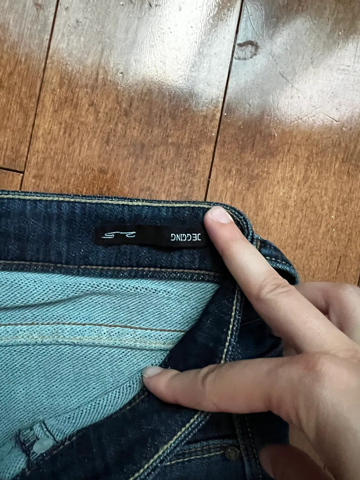 5 pairs of Jeans image indicator(3)