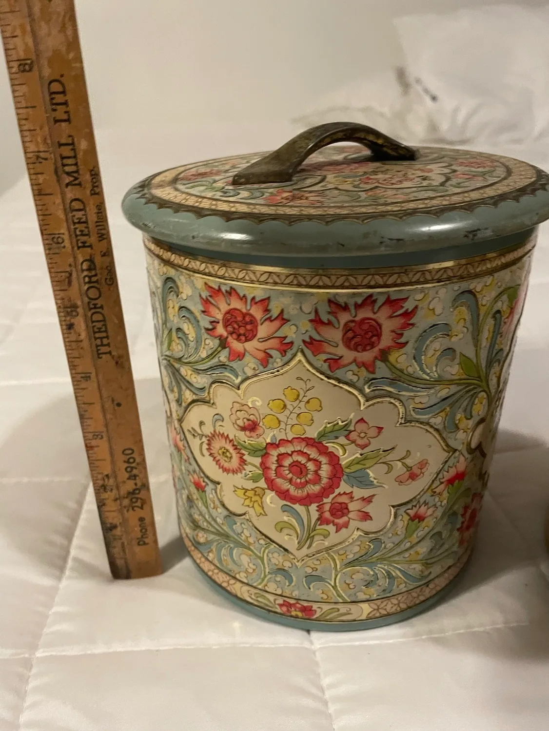 Vintage Floral Tin Canisters image indicator(3)