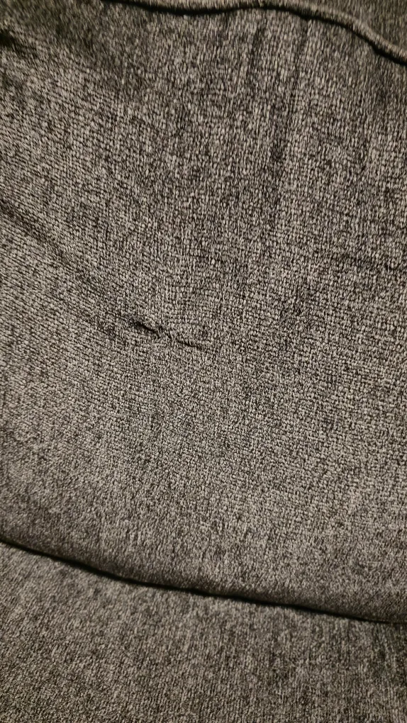 Grey Sectional Couch image indicator(3)