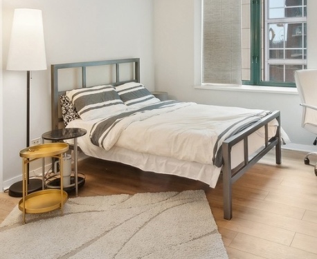 Full Size Metal Bed Frame with Tempur-Pedic Mattress