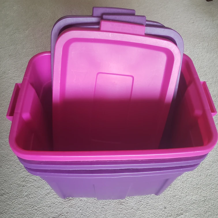 3 Rubbermaid Roughneck Storage Totes