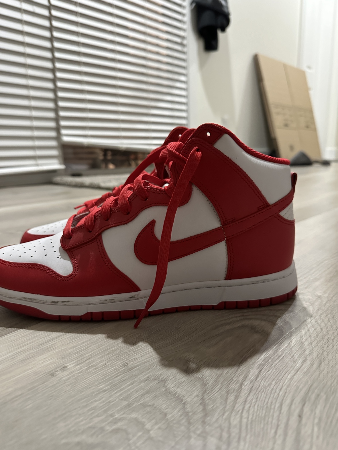 Nike Dunk High Red