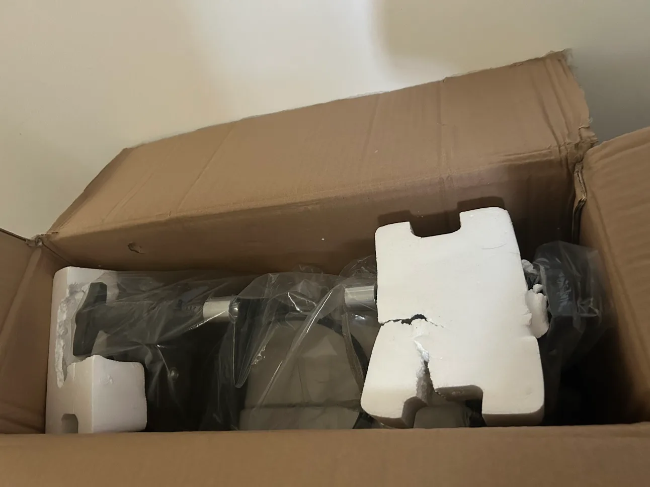 Velo Pro Turbo Trainer - Variable Resistance Magnetic image indicator(3)