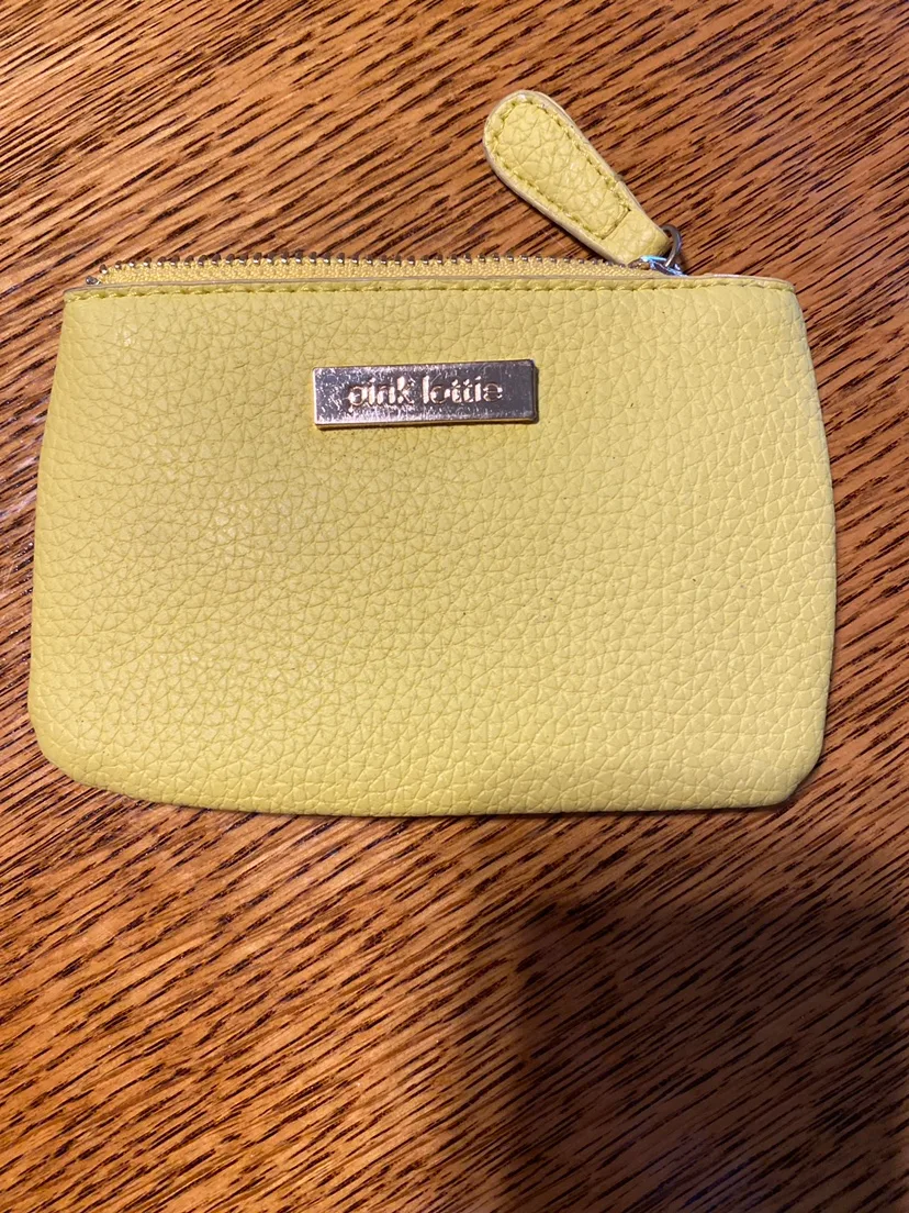 Pink Lotte Coin Purse   #freecycle thumbnail