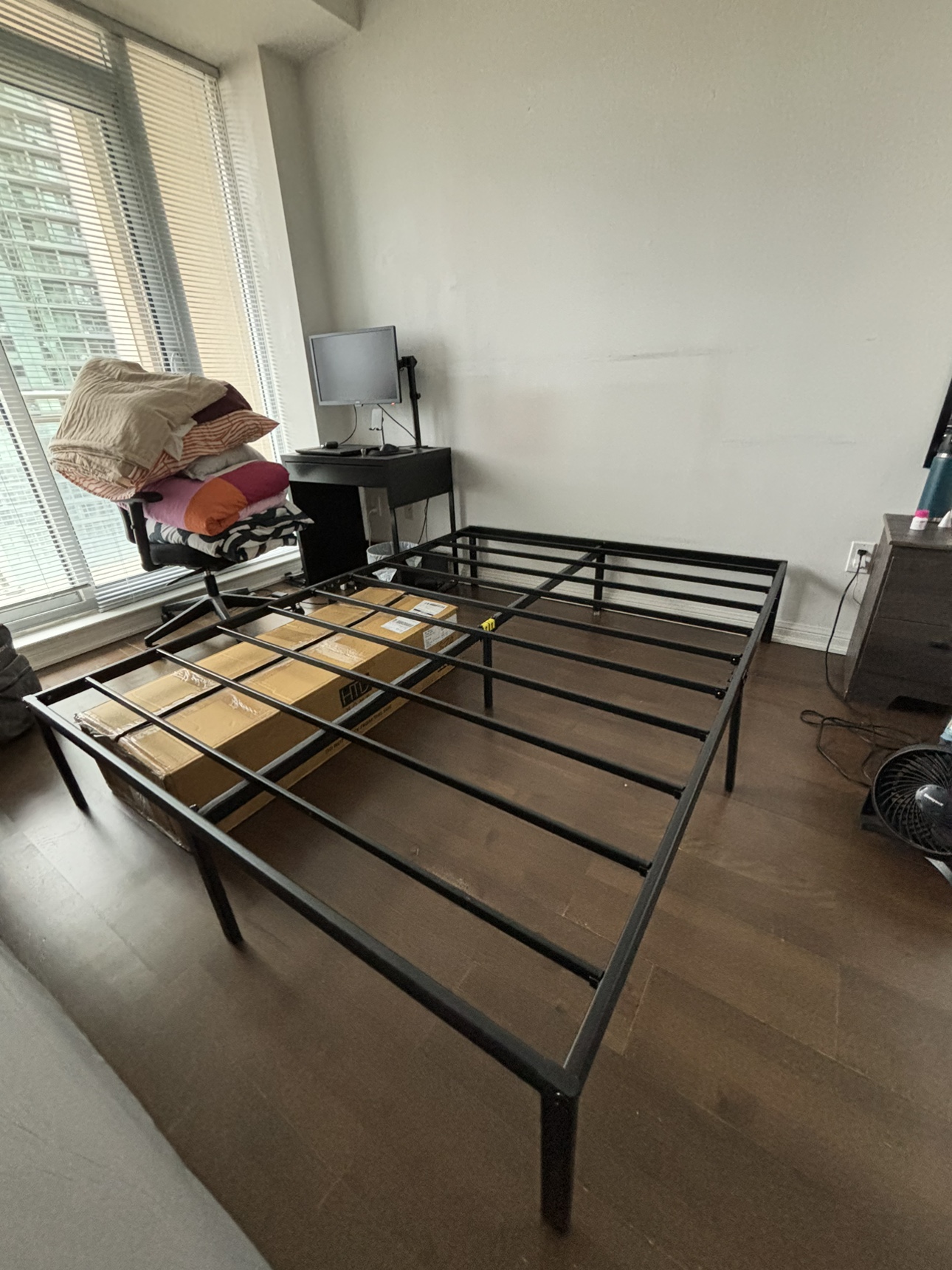 Queen Size Bed Frame and Mattress - photo 3