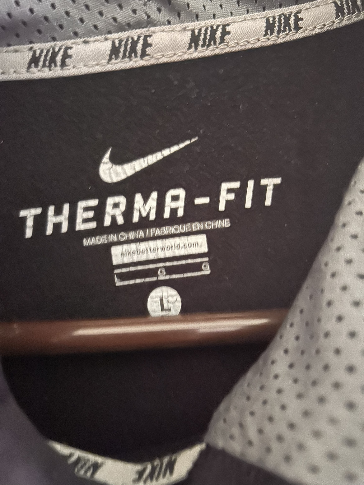 Nike Therma-Fit Hoodie Size L - photo 3