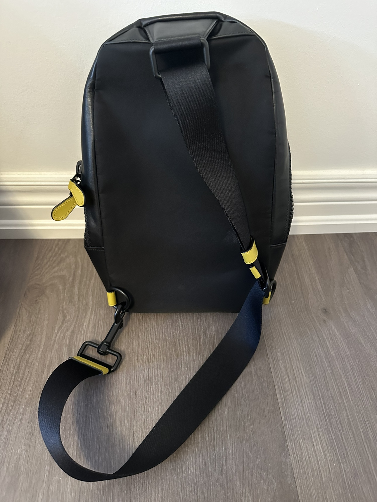 COACH Racer Sling Bag - photo 5