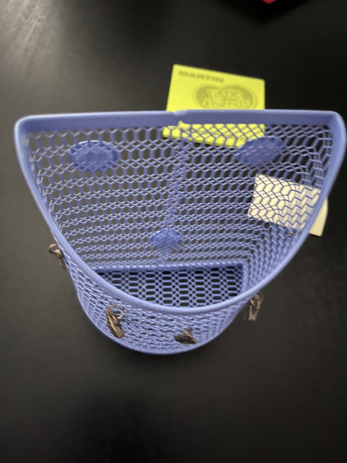 #freecycle Mesh organizer with magnets and some sticky notes - photo 3