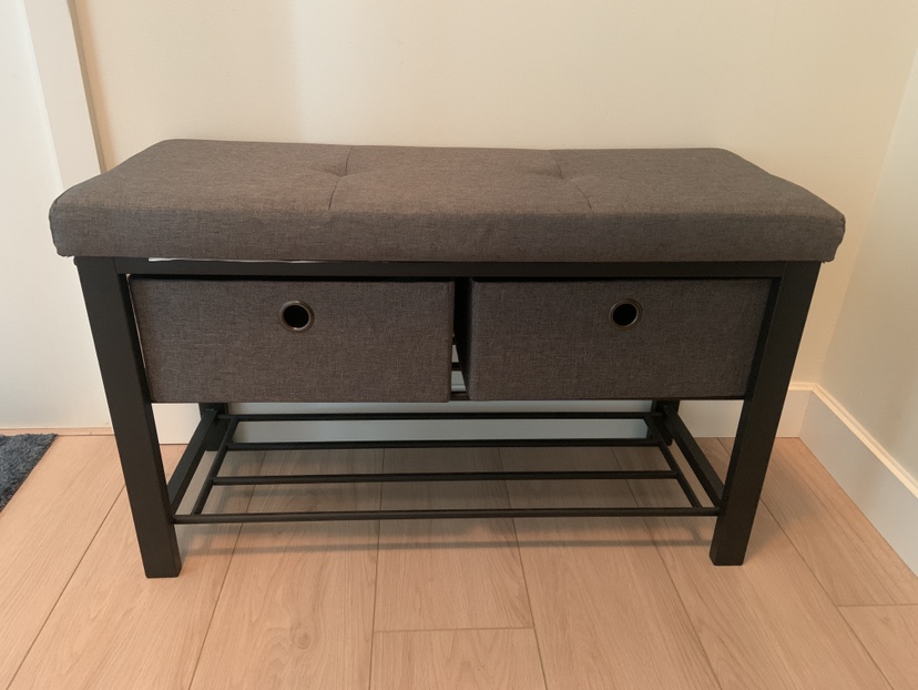 Shoe rack with storage