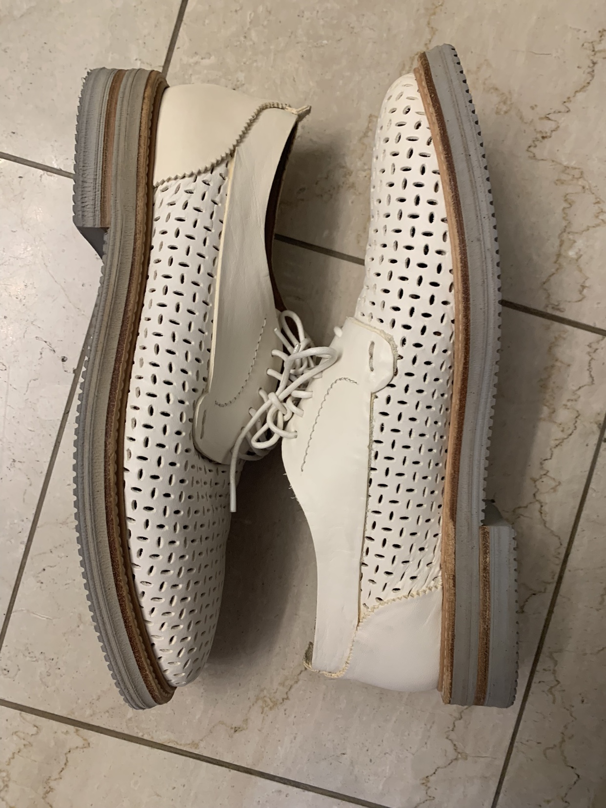 McQueen Men’s Perforated Leather Oxford shoes 43 EU - photo 2