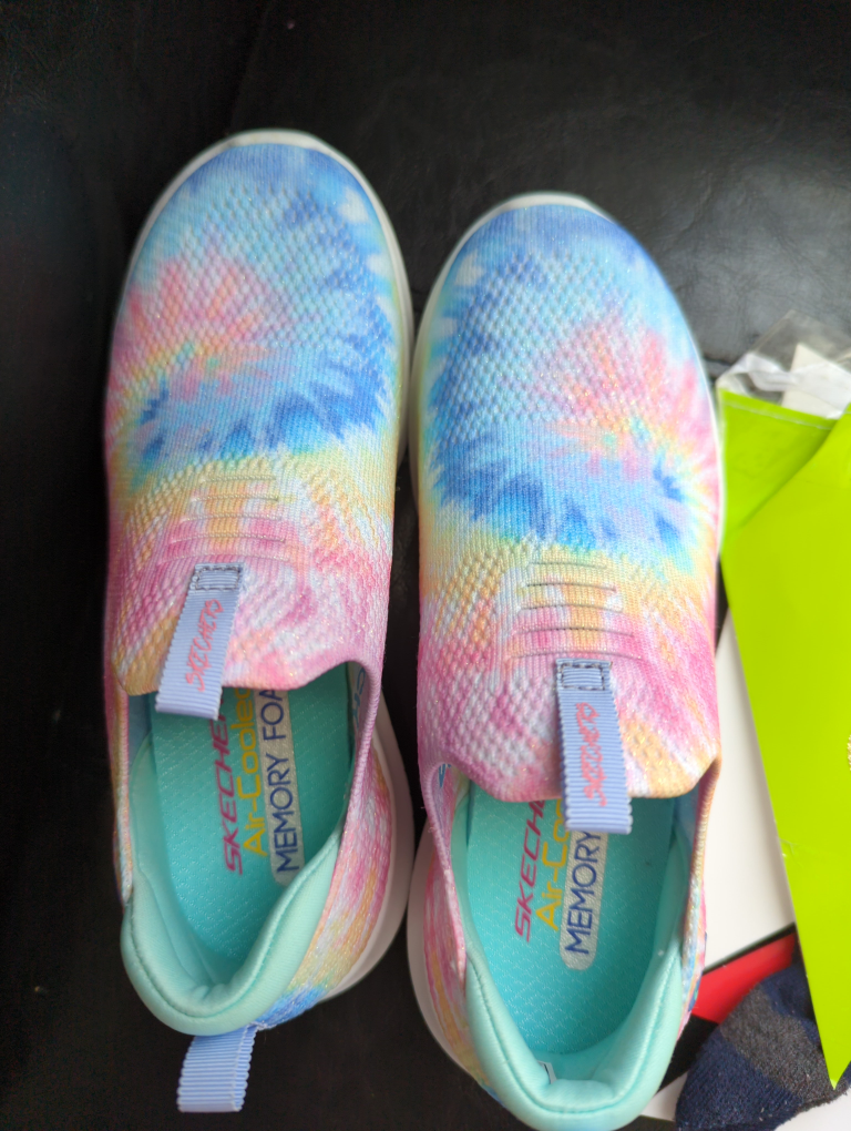 Skechers Tie Dye Slip-Ons  (usa size 2)shoes