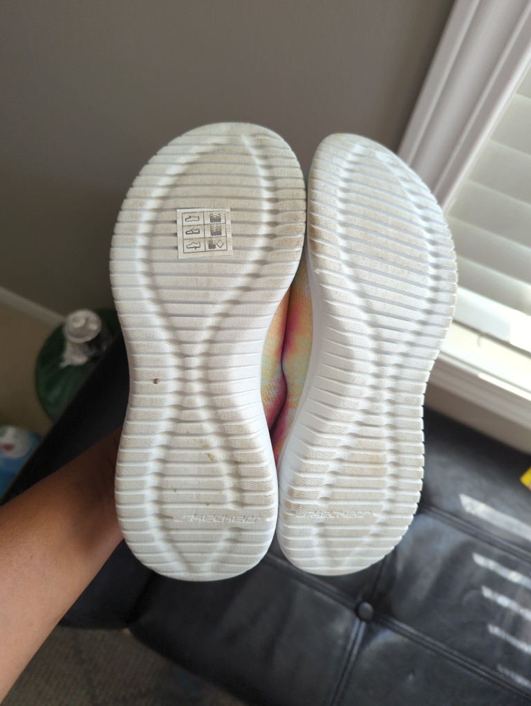 Skechers Tie Dye Slip-Ons  (usa size 2)shoes - photo 2