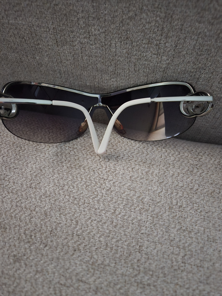 Authentic Gucci Sunglasses - photo 3