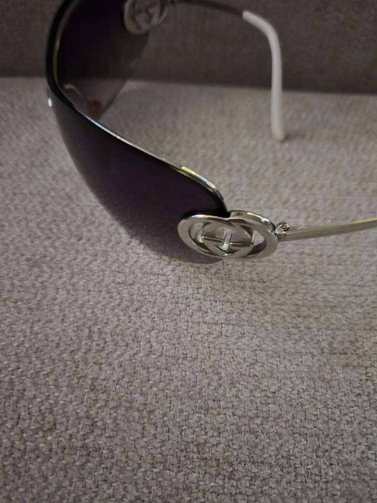 Authentic Gucci Sunglasses - photo 4
